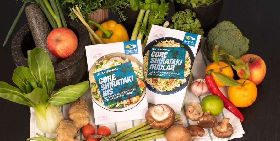 Frukt och gr�nt tillsammans med Core shiratakiris och nudlar